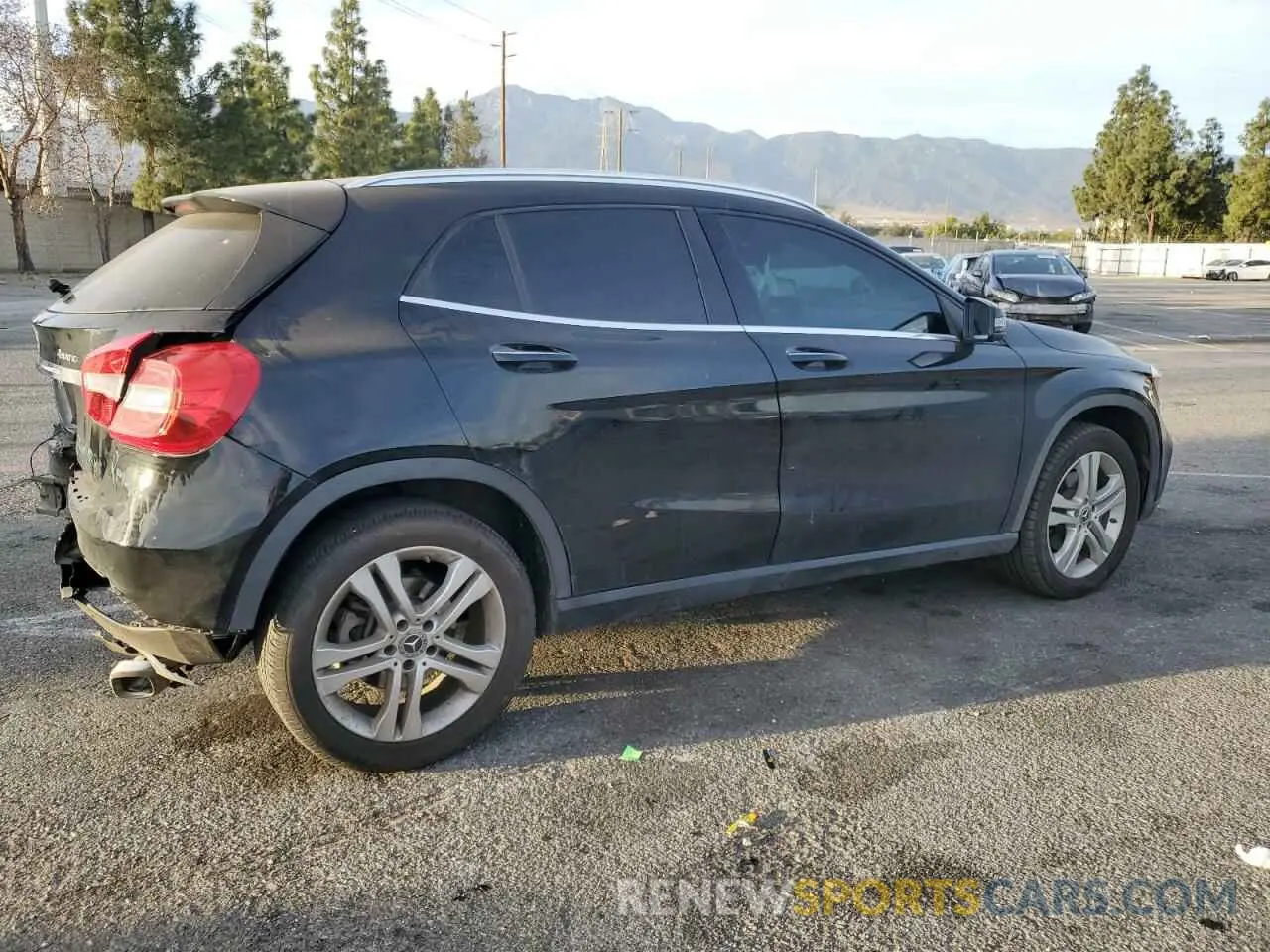 3 Photograph of a damaged car WDCTG4GB0KJ618563 MERCEDES-BENZ GLA-CLASS 2019