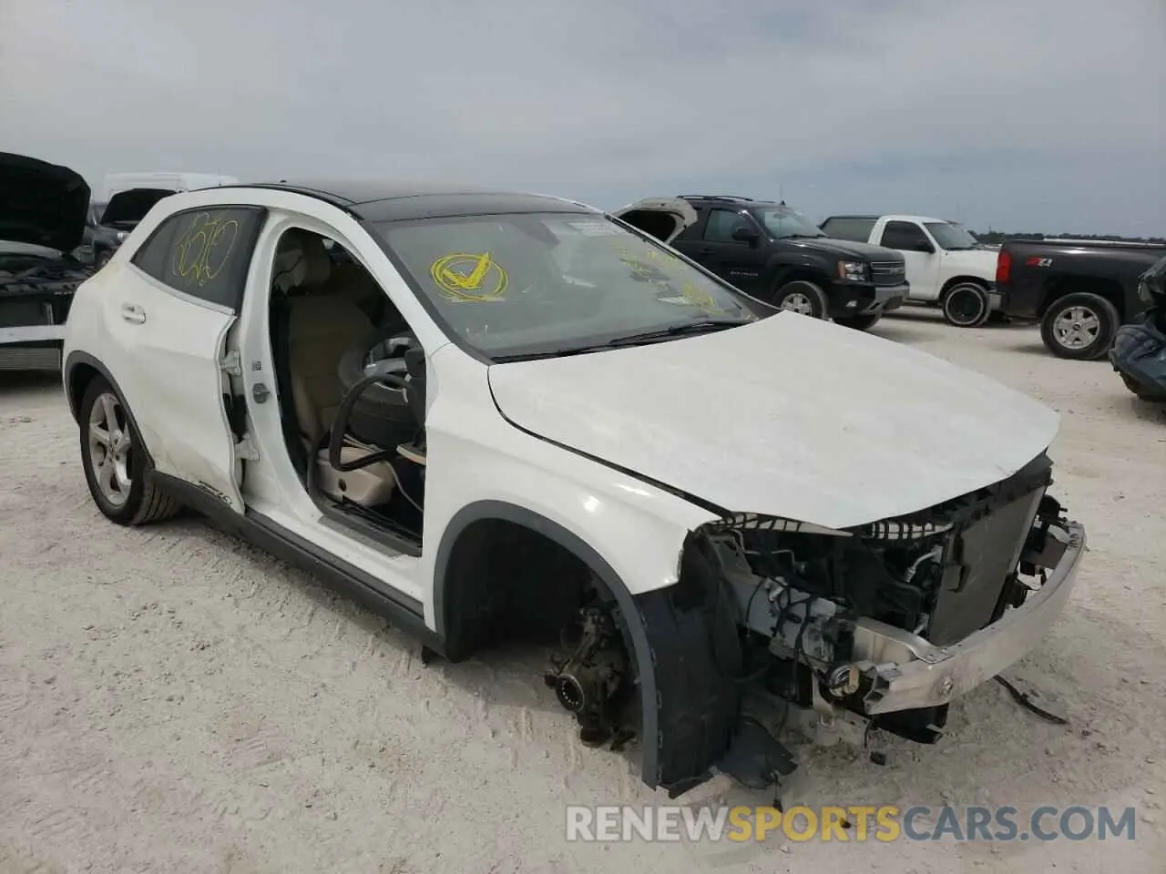 1 Photograph of a damaged car WDCTG4GB0KJ630678 MERCEDES-BENZ GLA-CLASS 2019