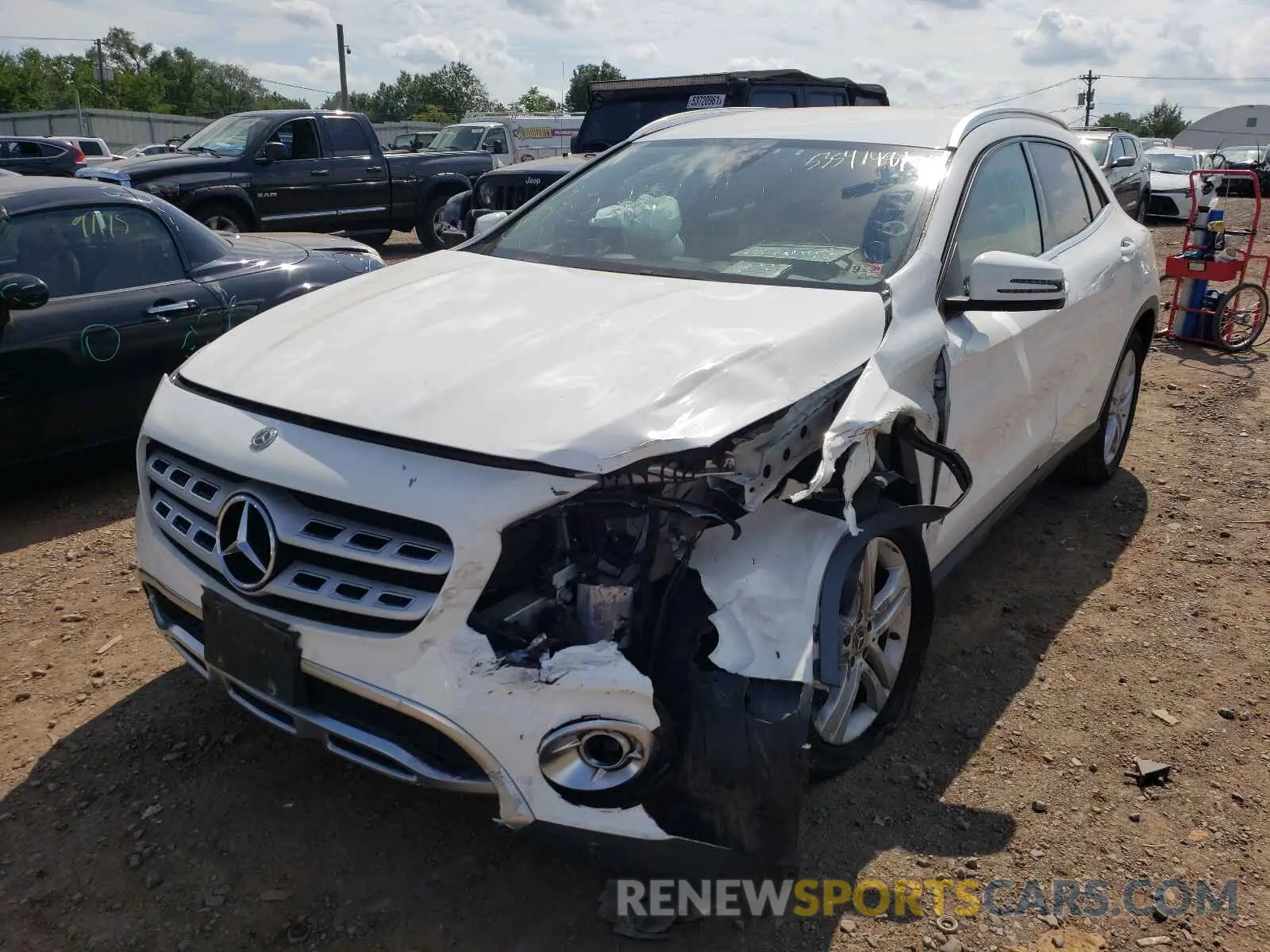 2 Photograph of a damaged car WDCTG4GB1KJ577831 MERCEDES-BENZ GLA-CLASS 2019