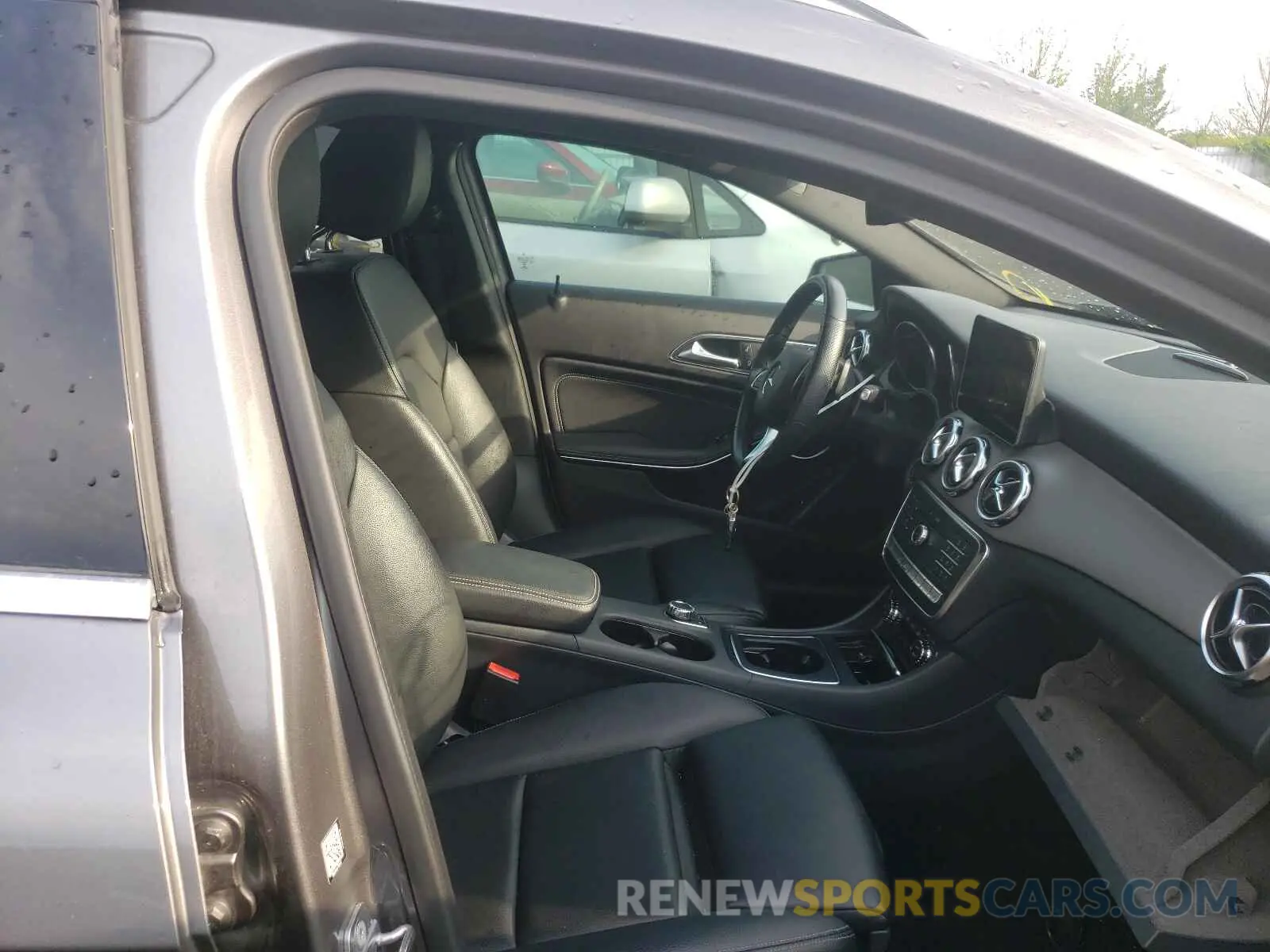 5 Photograph of a damaged car WDCTG4GB7KJ549855 MERCEDES-BENZ GLA-CLASS 2019