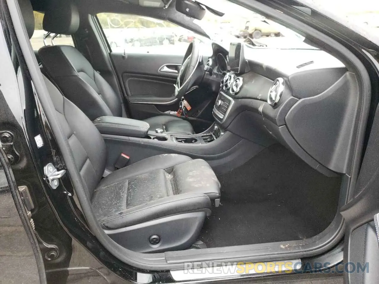 5 Photograph of a damaged car WDCTG4GB9KU012094 MERCEDES-BENZ GLA-CLASS 2019