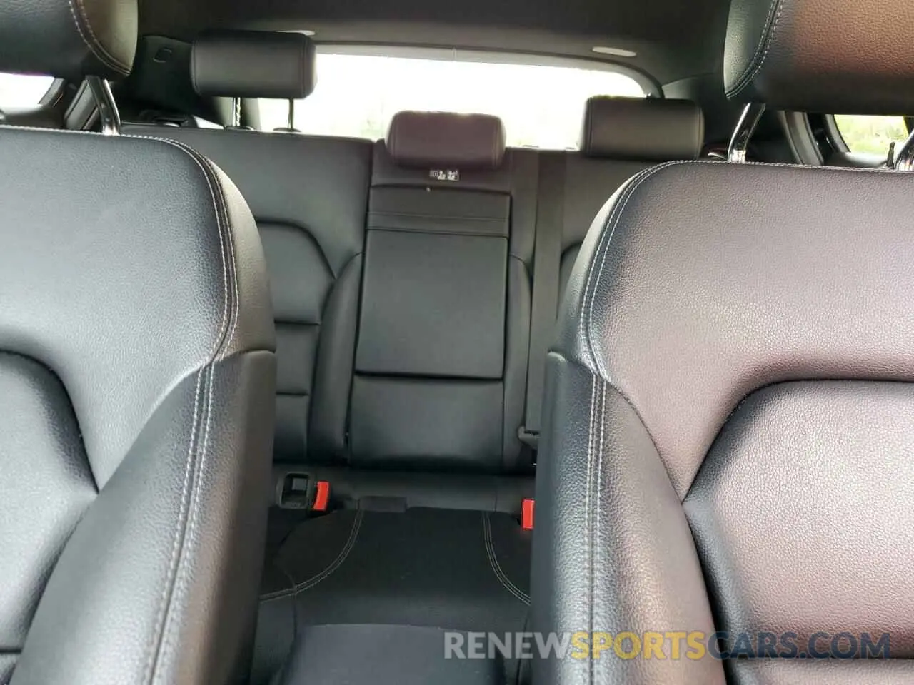 10 Фотография поврежденного автомобиля W1NTG4EB9LU040464 MERCEDES-BENZ GLA-CLASS 2020