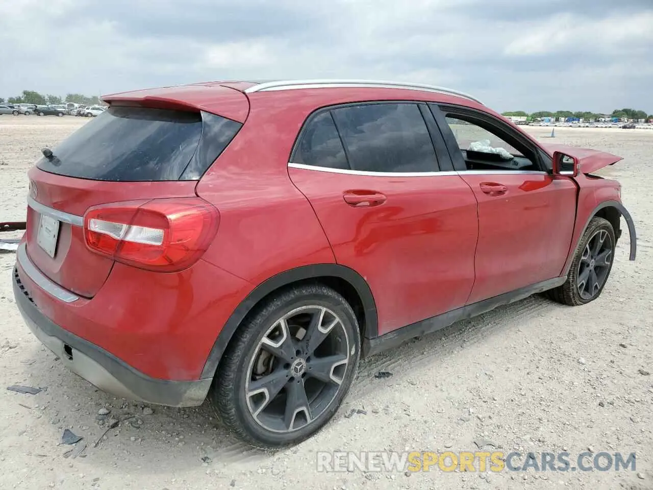 3 Photograph of a damaged car W1NTG4EBXLJ691328 MERCEDES-BENZ GLA-CLASS 2020