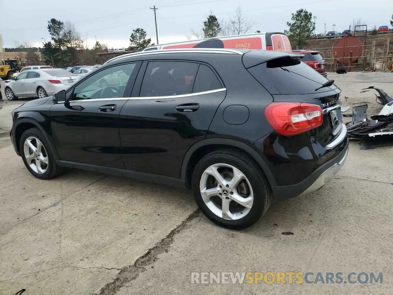 2 Photograph of a damaged car WDCTG4EBXLU028101 MERCEDES-BENZ GLA-CLASS 2020