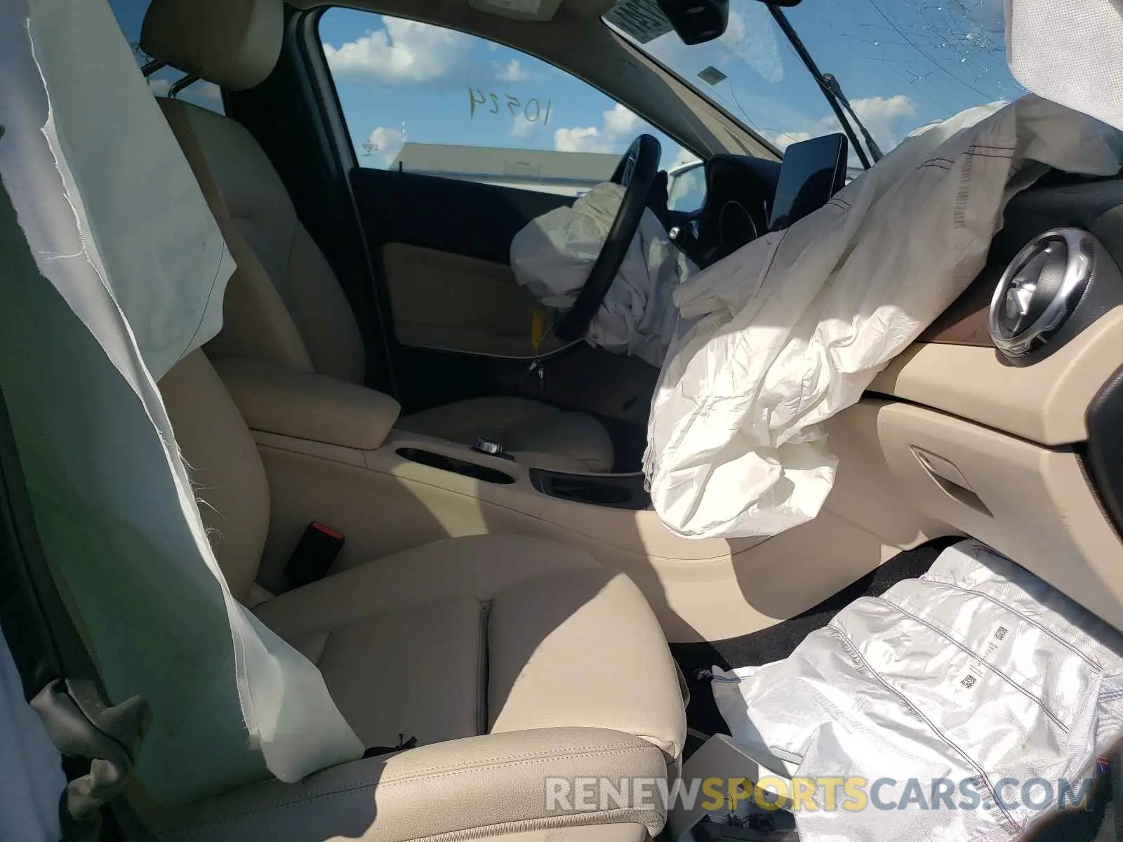 4 Фотография поврежденного автомобиля WDCTG4GB4LU028575 MERCEDES-BENZ GLA-CLASS 2020