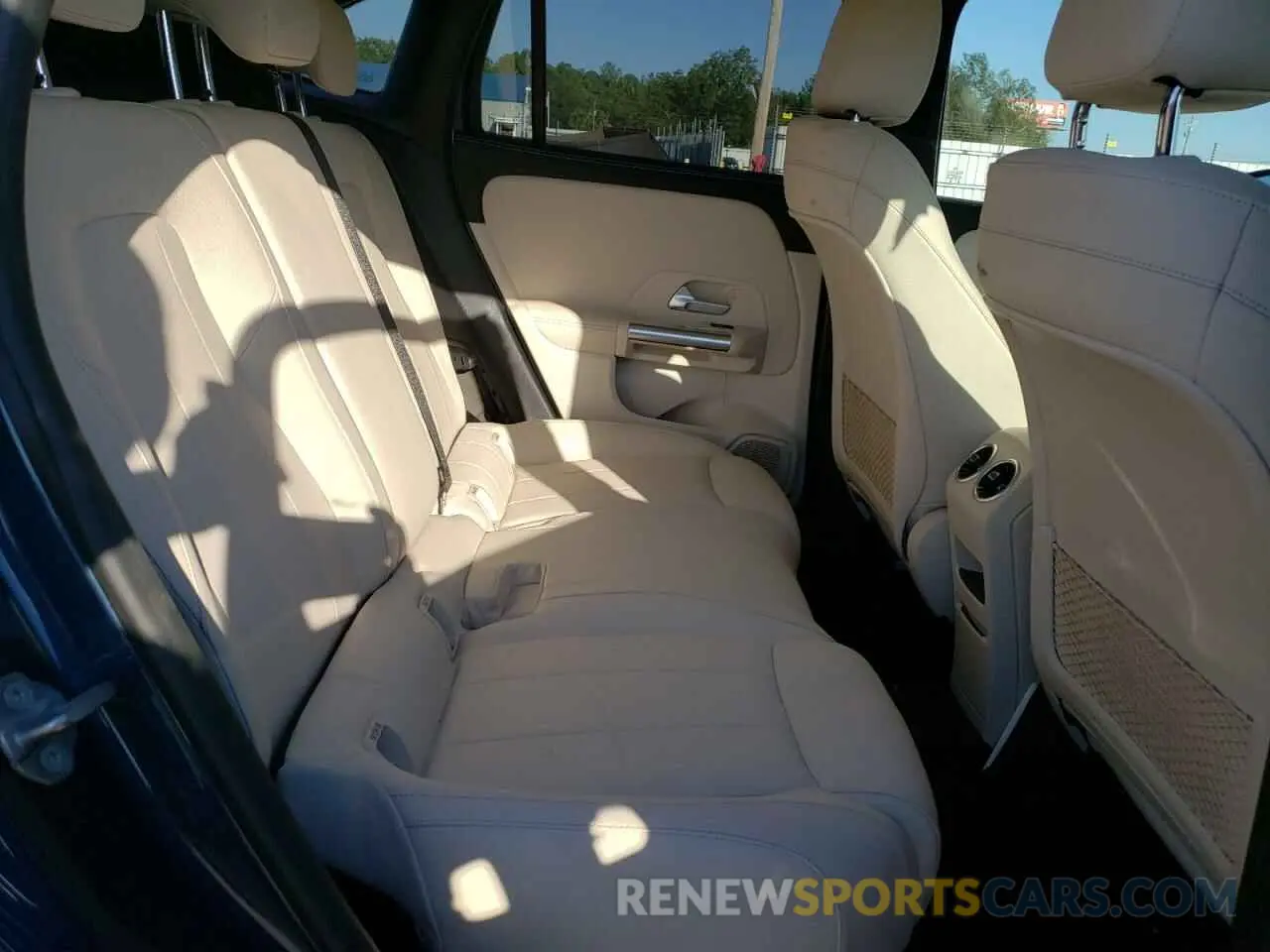 11 Photograph of a damaged car W1N4N4GB0MJ192319 MERCEDES-BENZ GLA-CLASS 2021