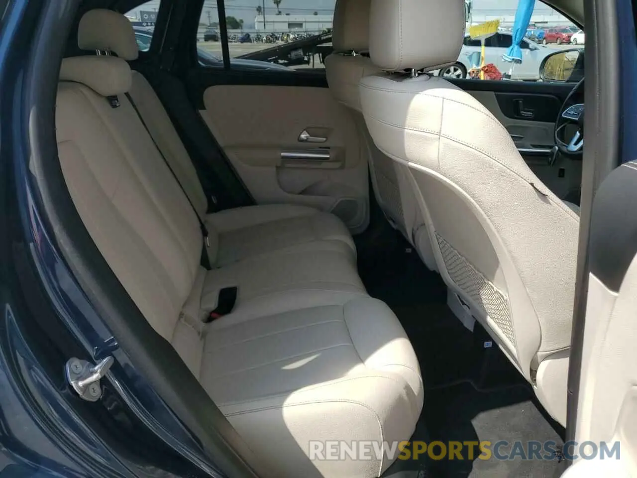 11 Photograph of a damaged car W1N4N4GB1MJ166618 MERCEDES-BENZ GLA-CLASS 2021
