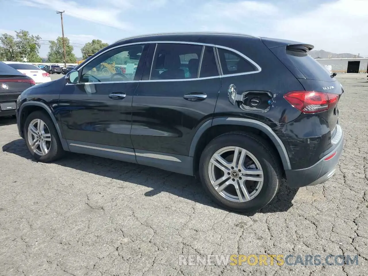 2 Photograph of a damaged car W1N4N4GB2MJ187672 MERCEDES-BENZ GLA-CLASS 2021
