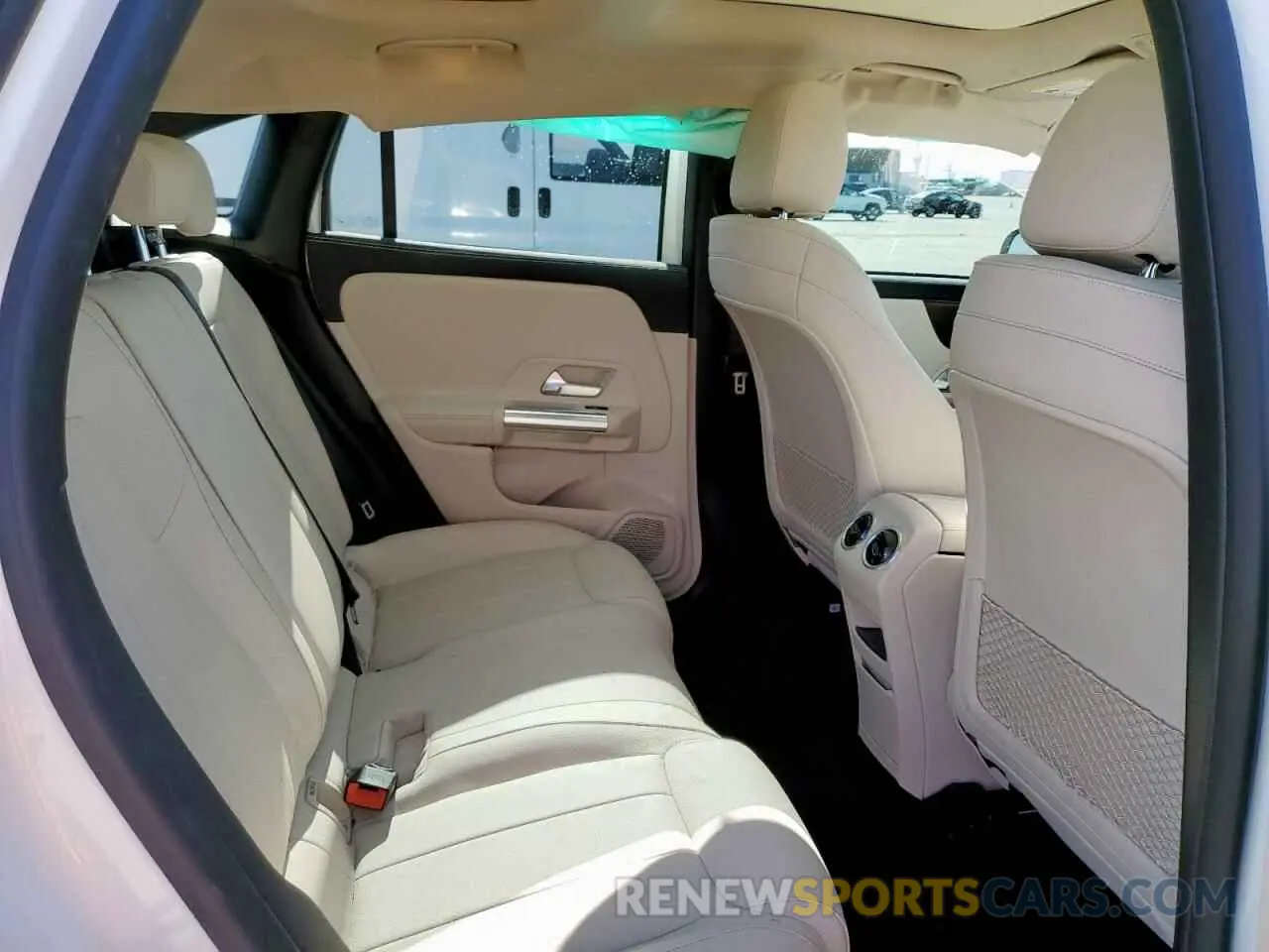 11 Photograph of a damaged car W1N4N4GB4MJ213348 MERCEDES-BENZ GLA-CLASS 2021