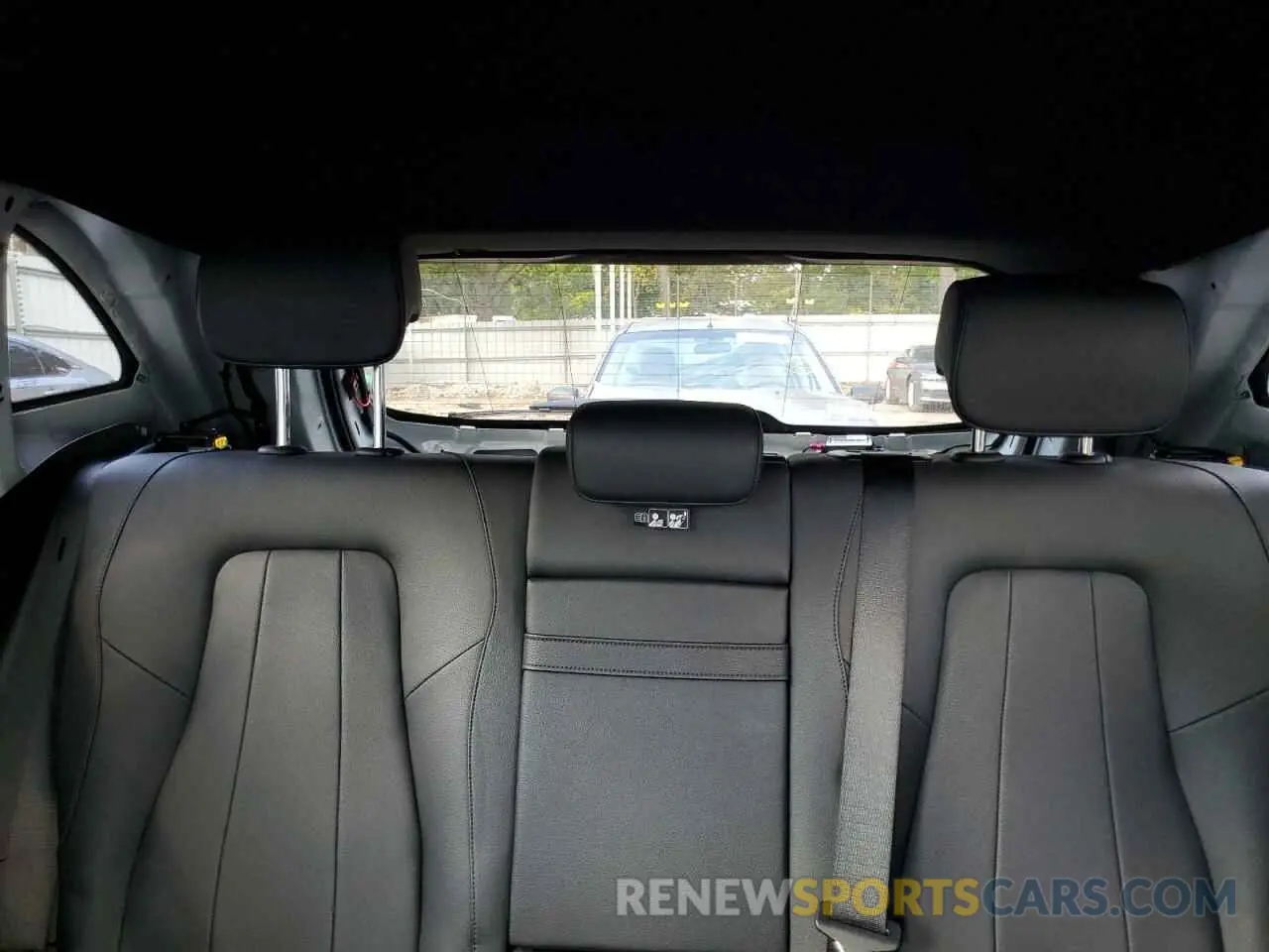 10 Photograph of a damaged car W1N4N4GB6MJ120203 MERCEDES-BENZ GLA-CLASS 2021