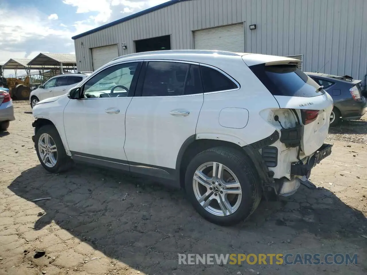 2 Photograph of a damaged car W1N4N4GB6MJ120203 MERCEDES-BENZ GLA-CLASS 2021