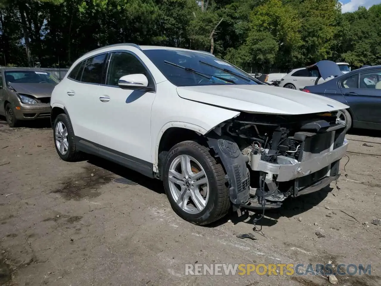 4 Photograph of a damaged car W1N4N4GB6MJ120203 MERCEDES-BENZ GLA-CLASS 2021