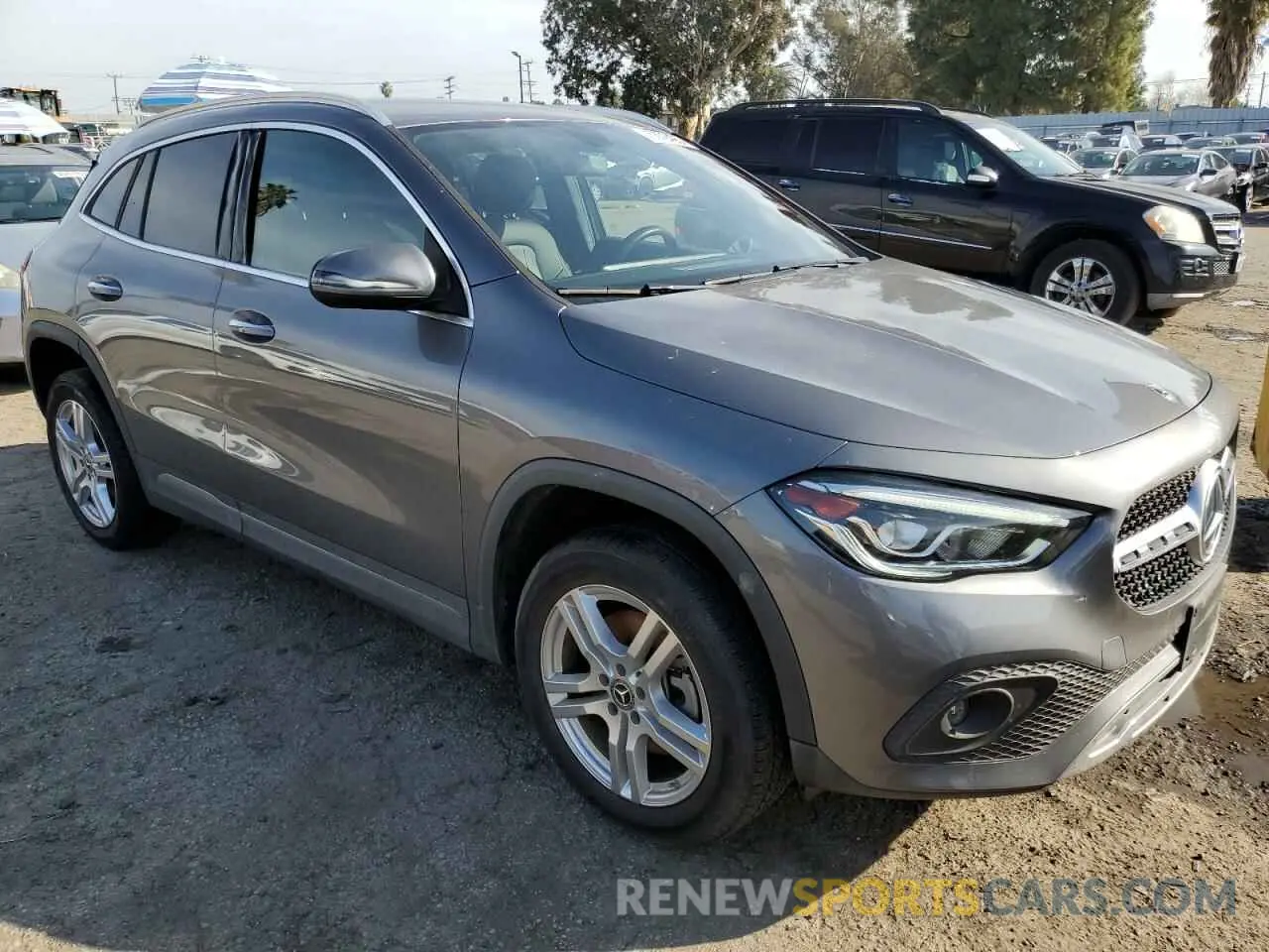 4 Photograph of a damaged car W1N4N4GB6MJ194334 MERCEDES-BENZ GLA-CLASS 2021