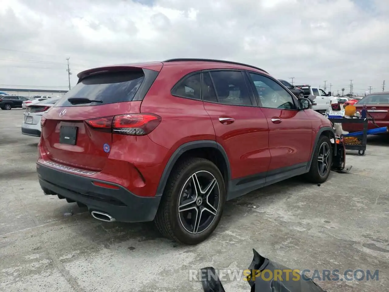 4 Photograph of a damaged car W1N4N4GB8MJ204927 MERCEDES-BENZ GLA-CLASS 2021
