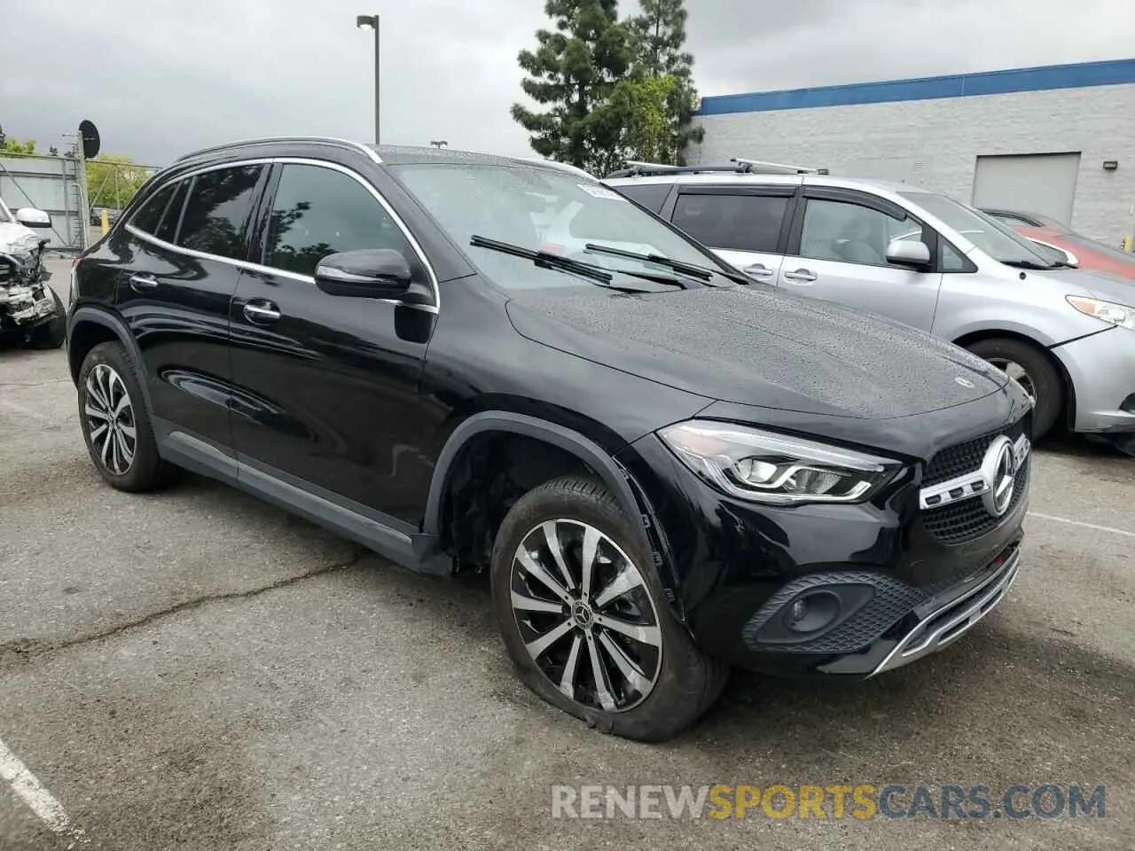 4 Photograph of a damaged car W1N4N4HB0MJ250492 MERCEDES-BENZ GLA-CLASS 2021