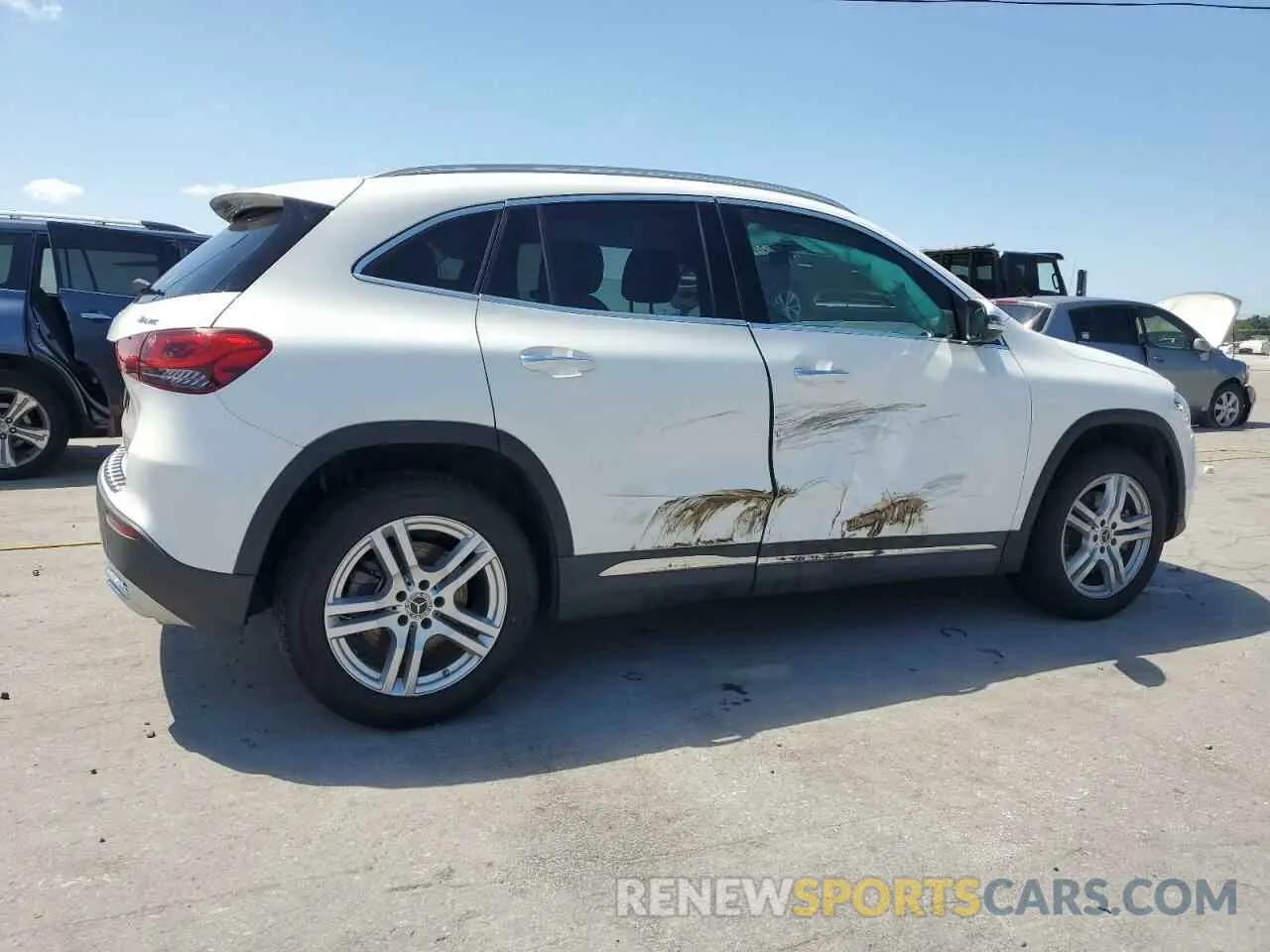 3 Photograph of a damaged car W1N4N4HB4MJ260202 MERCEDES-BENZ GLA-CLASS 2021