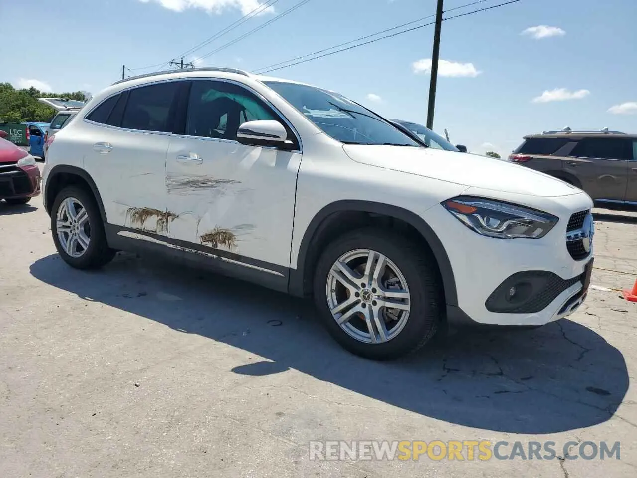 4 Photograph of a damaged car W1N4N4HB4MJ260202 MERCEDES-BENZ GLA-CLASS 2021