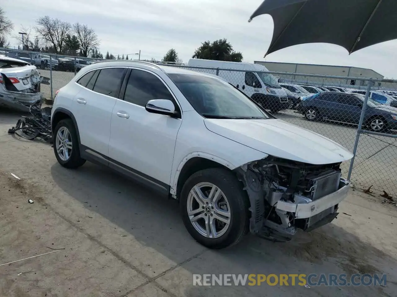 4 Photograph of a damaged car W1N4N4HB5MJ211347 MERCEDES-BENZ GLA-CLASS 2021