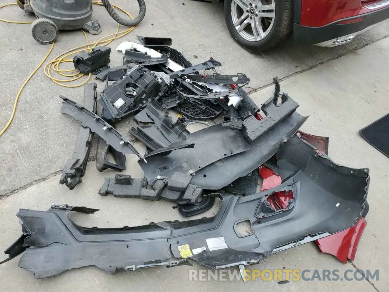 13 Photograph of a damaged car W1N4N4HB6MJ176723 MERCEDES-BENZ GLA-CLASS 2021
