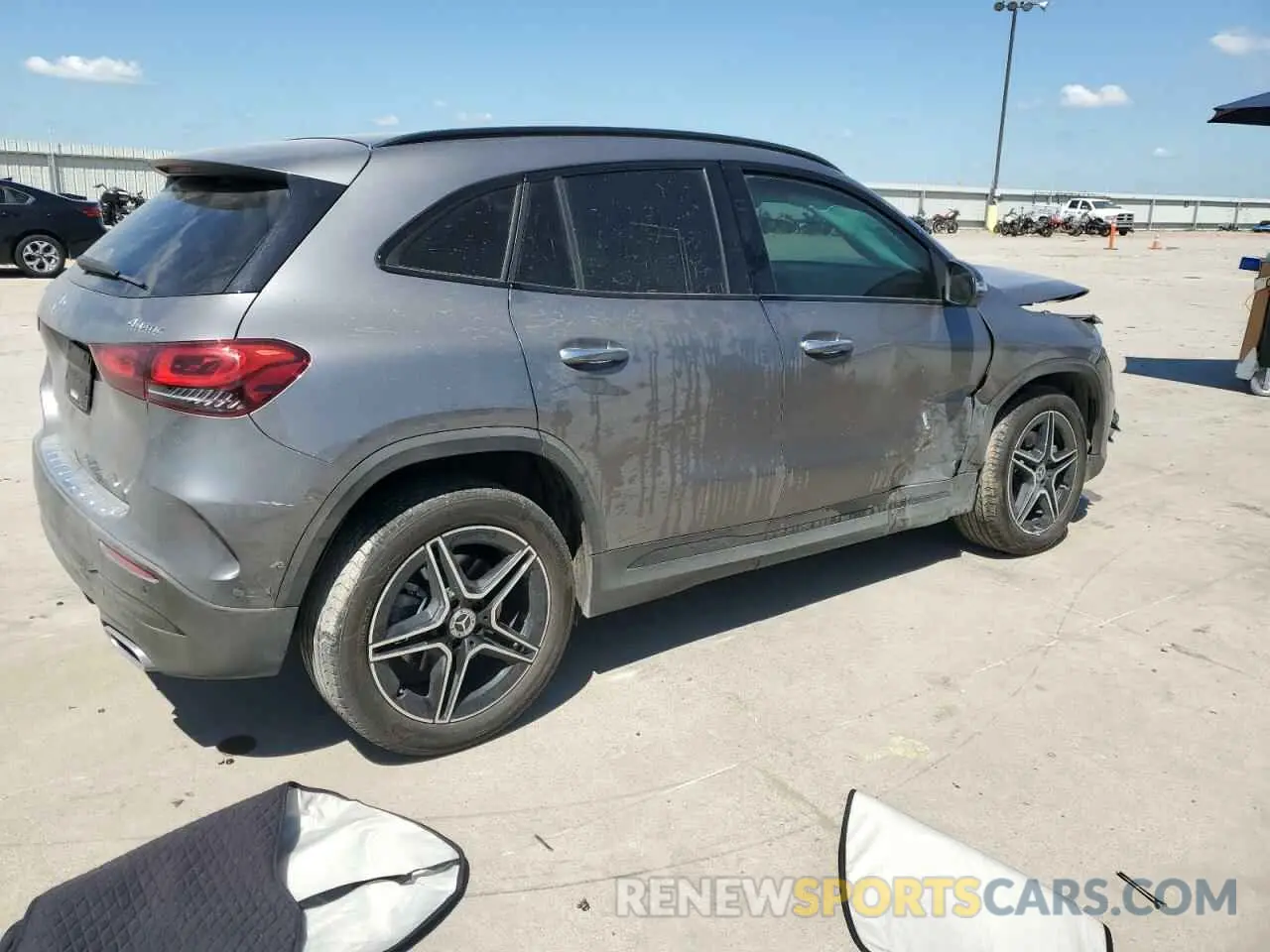 3 Photograph of a damaged car W1N4N4HB7MJ204562 MERCEDES-BENZ GLA-CLASS 2021