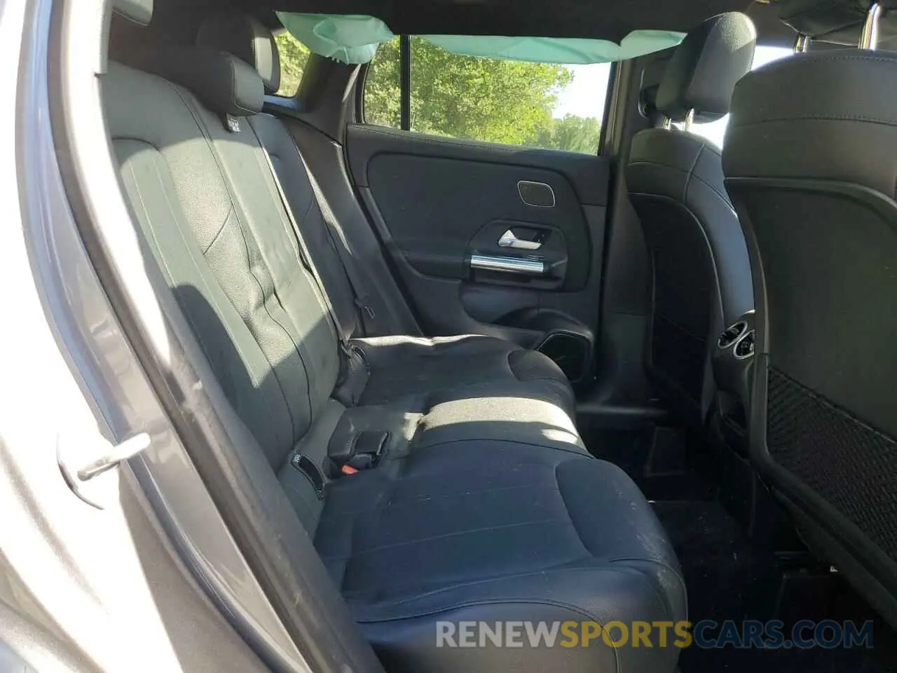 11 Photograph of a damaged car W1N4N4HB9MJ283426 MERCEDES-BENZ GLA-CLASS 2021