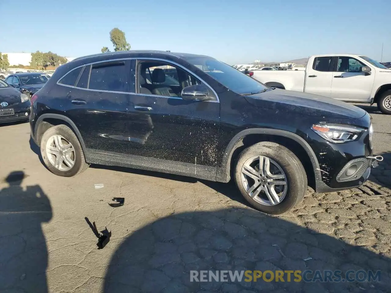 4 Photograph of a damaged car W1N4N4GB1NJ395611 MERCEDES-BENZ GLA-CLASS 2022