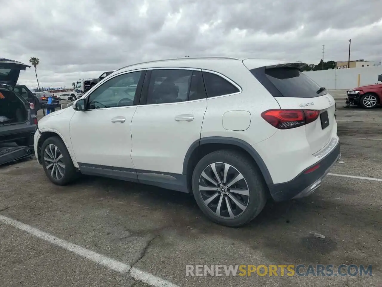 2 Photograph of a damaged car W1N4N4GB3NJ413669 MERCEDES-BENZ GLA-CLASS 2022