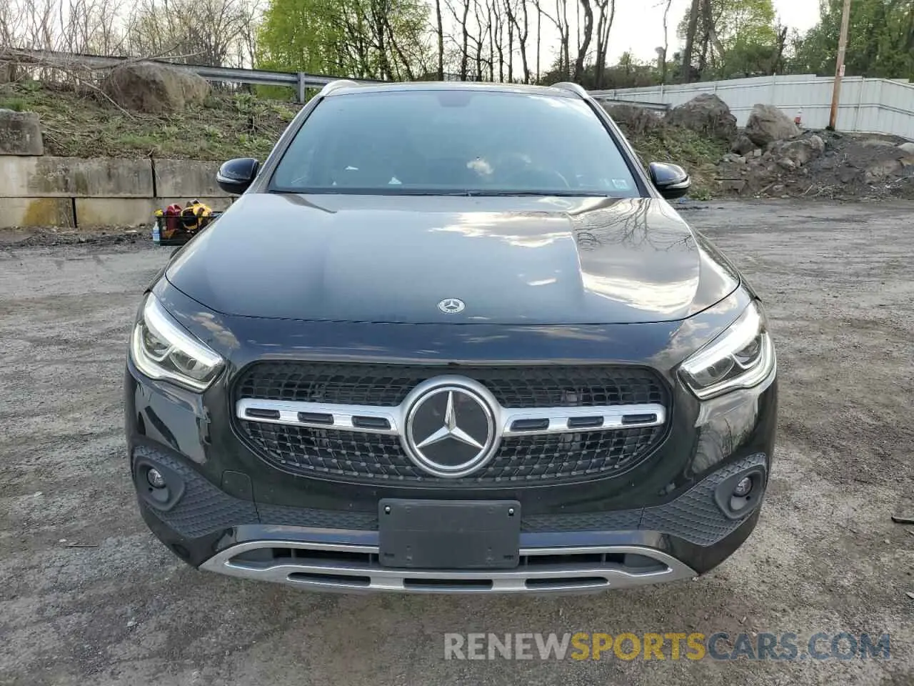 5 Photograph of a damaged car W1N4N4HB0NJ370746 MERCEDES-BENZ GLA-CLASS 2022