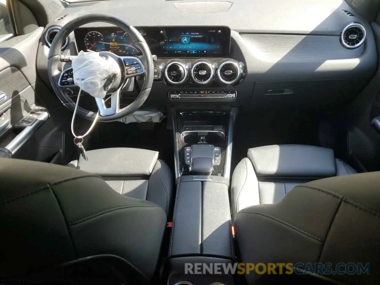 8 Photograph of a damaged car W1N4N4HB5NJ368734 MERCEDES-BENZ GLA-CLASS 2022