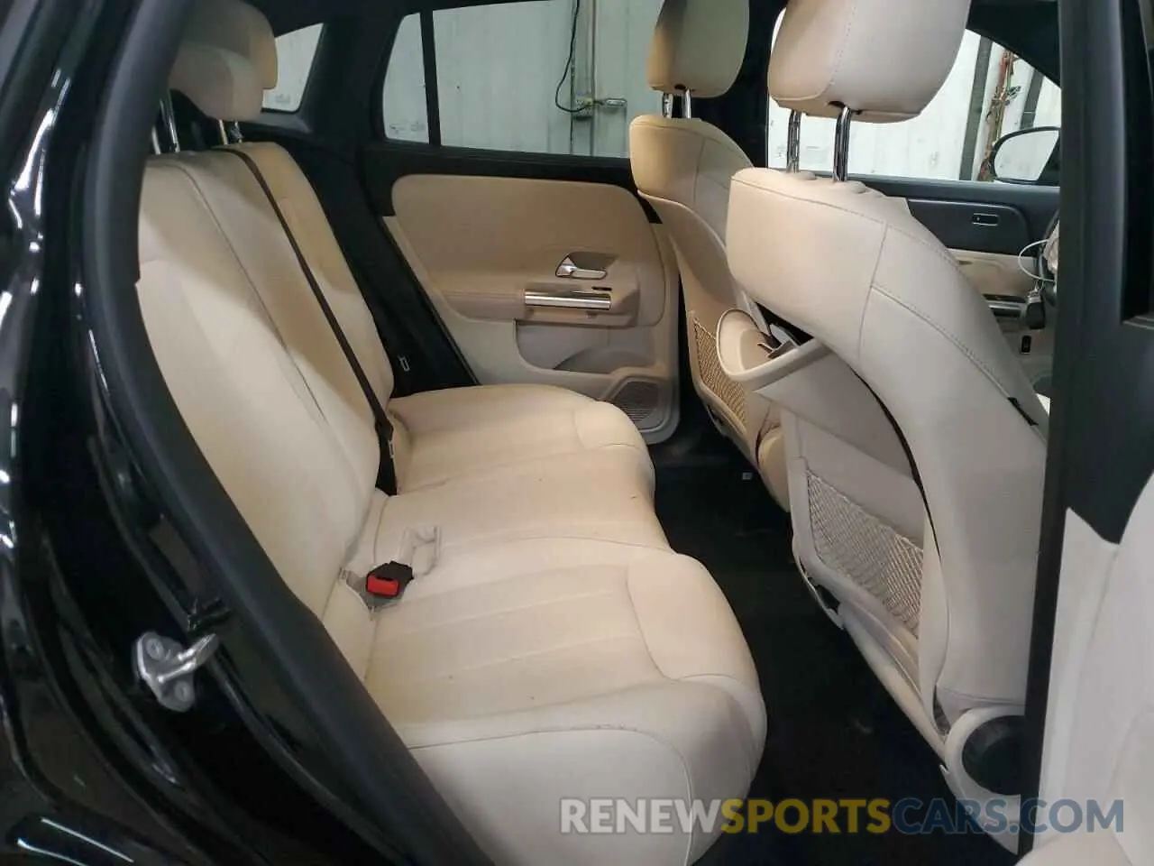 10 Photograph of a damaged car W1N4N4HB5NJ381337 MERCEDES-BENZ GLA-CLASS 2022
