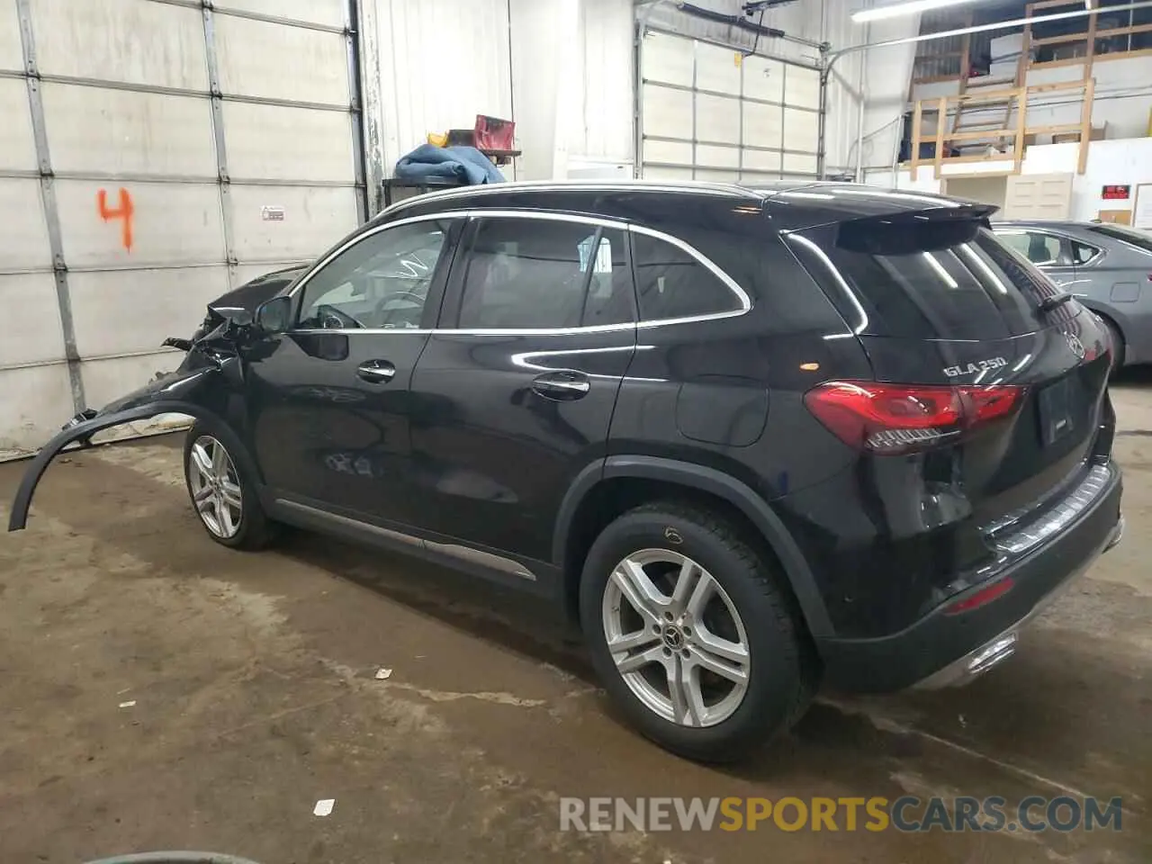 2 Photograph of a damaged car W1N4N4HB5NJ381337 MERCEDES-BENZ GLA-CLASS 2022