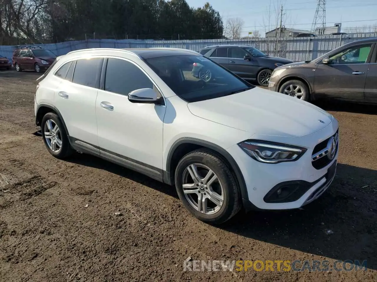 4 Photograph of a damaged car W1N4N4HB9NJ396536 MERCEDES-BENZ GLA-CLASS 2022