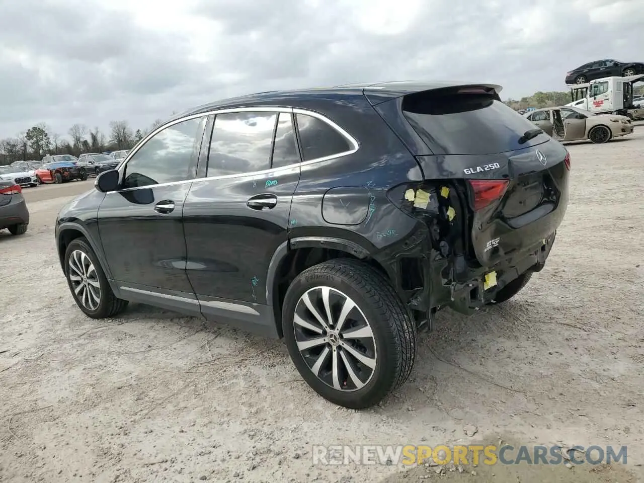 2 Photograph of a damaged car W1N4N4GBXPJ460359 MERCEDES-BENZ GLA-CLASS 2023