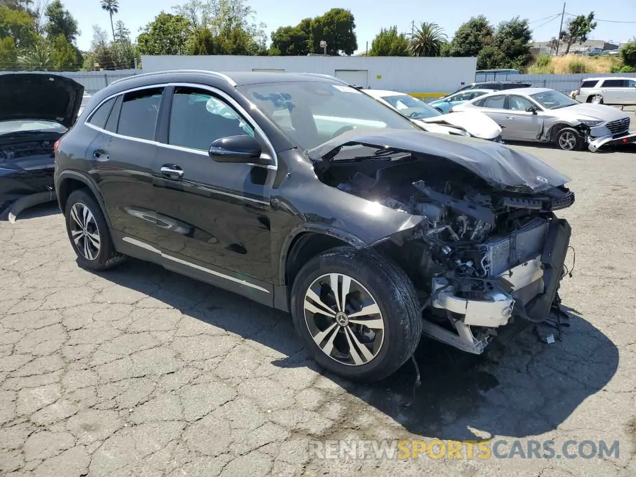 4 Photograph of a damaged car W1N4N4GB5RJ621512 MERCEDES-BENZ GLA-CLASS 2024