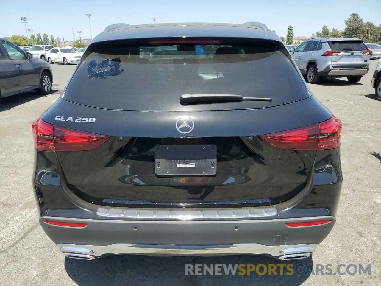 6 Photograph of a damaged car W1N4N4GB5RJ621512 MERCEDES-BENZ GLA-CLASS 2024