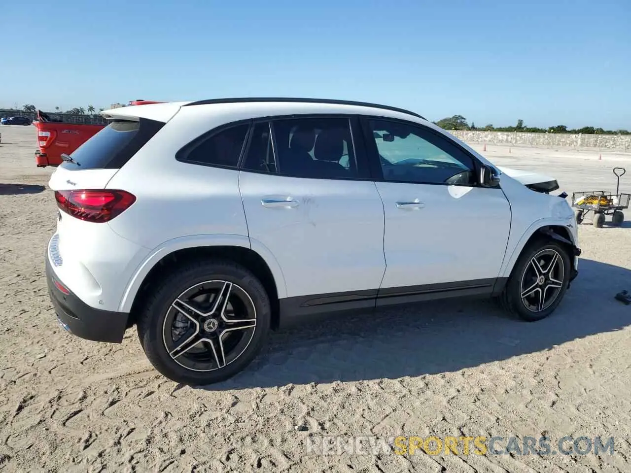 3 Photograph of a damaged car W1N4N4HBXRJ620502 MERCEDES-BENZ GLA-CLASS 2024