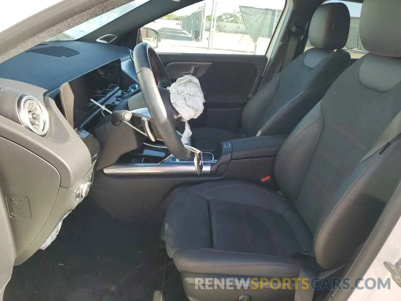 7 Photograph of a damaged car W1N4N4HBXRJ620502 MERCEDES-BENZ GLA-CLASS 2024
