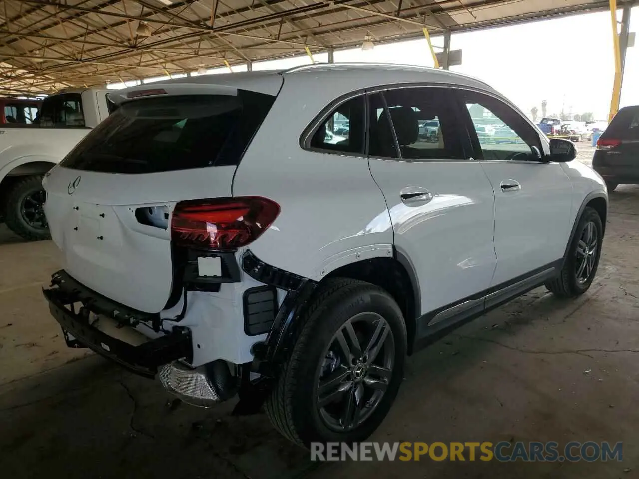 3 Photograph of a damaged car W1N4N4GB8SJ653442 MERCEDES-BENZ GLA-CLASS 2025