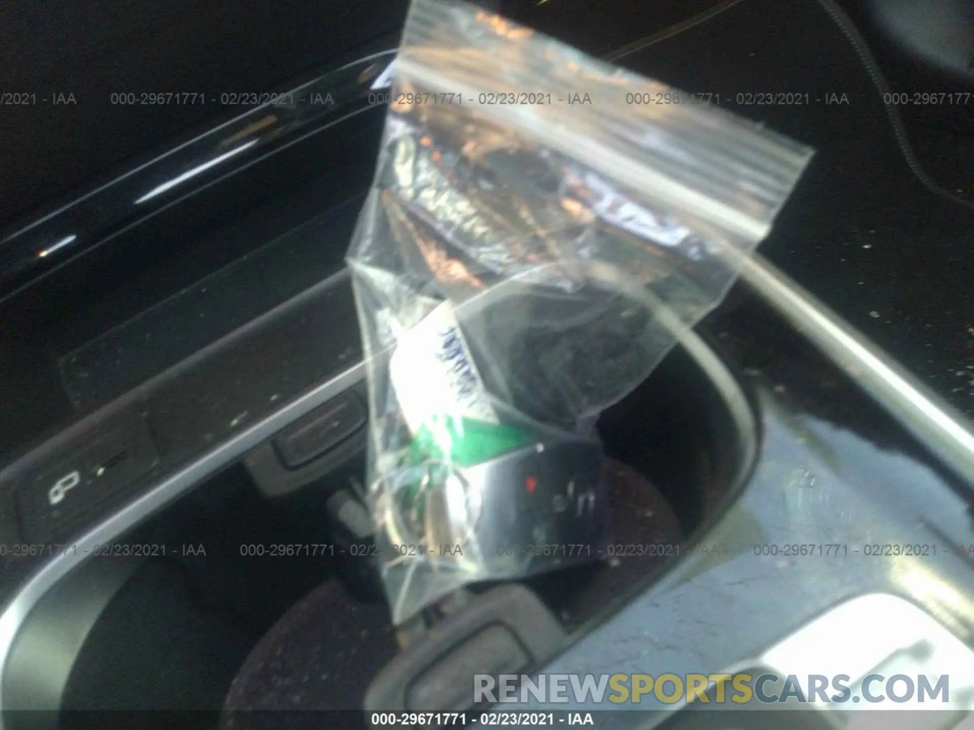 11 Photograph of a damaged car W1N4M4GB0LW051187 MERCEDES-BENZ GLB 2020