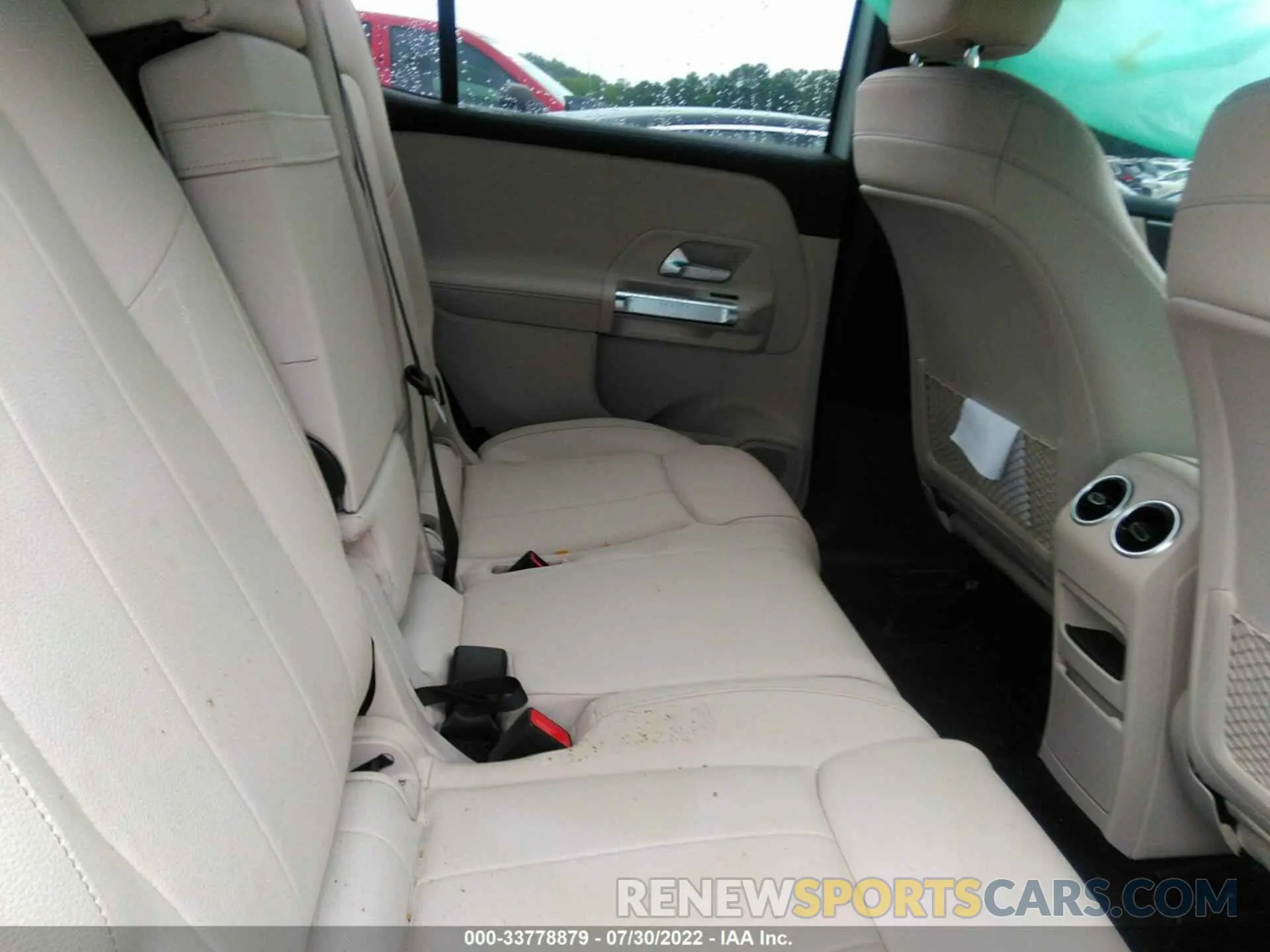 8 Photograph of a damaged car W1N4M4GB3LW040751 MERCEDES-BENZ GLB 2020