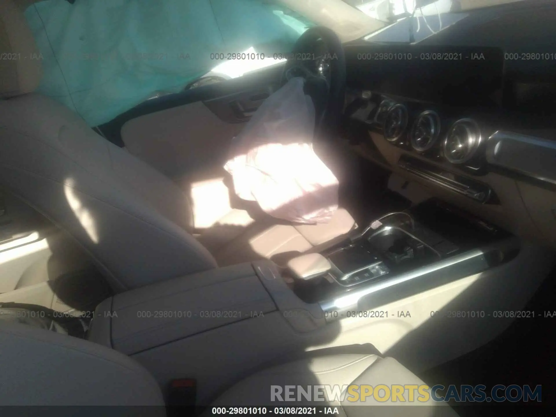 5 Photograph of a damaged car W1N4M4GB8LW017935 MERCEDES-BENZ GLB 2020