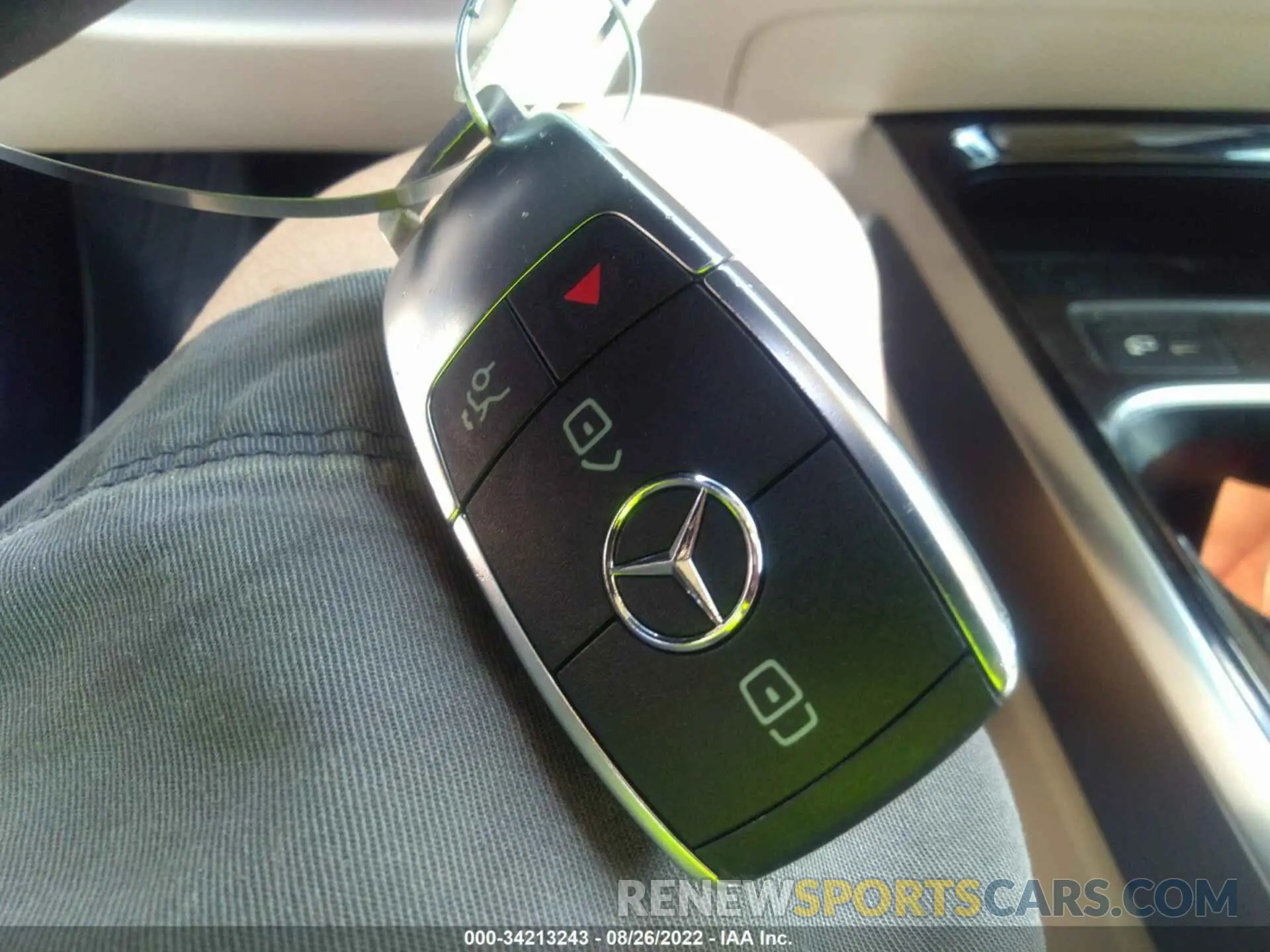 11 Photograph of a damaged car W1N4M4HB3LW043731 MERCEDES-BENZ GLB 2020