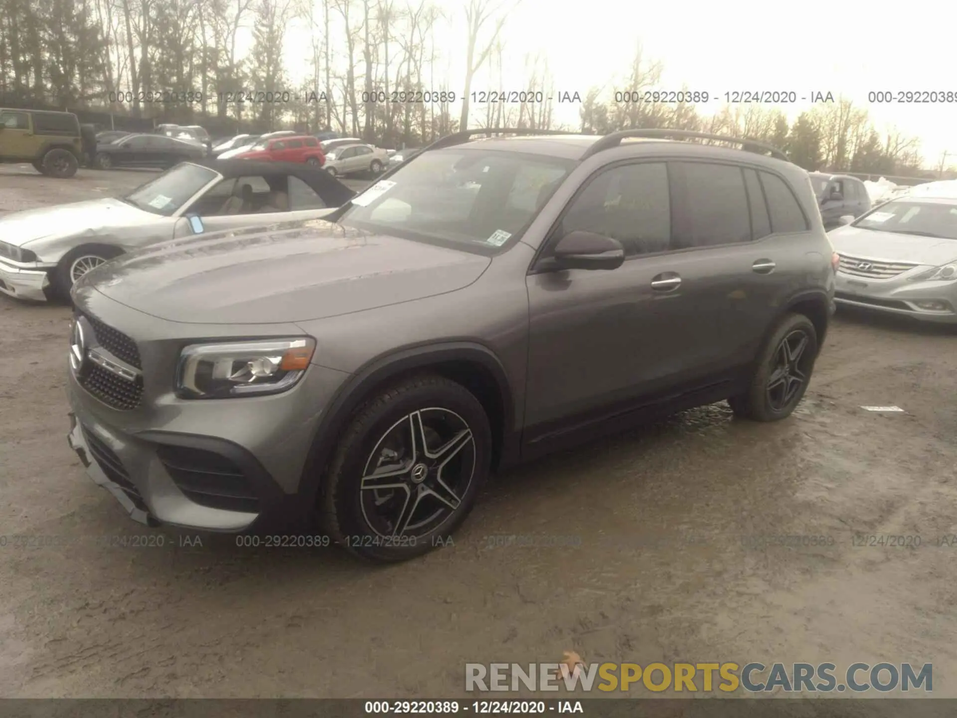 2 Photograph of a damaged car W1N4M4HB7LW073640 MERCEDES-BENZ GLB 2020