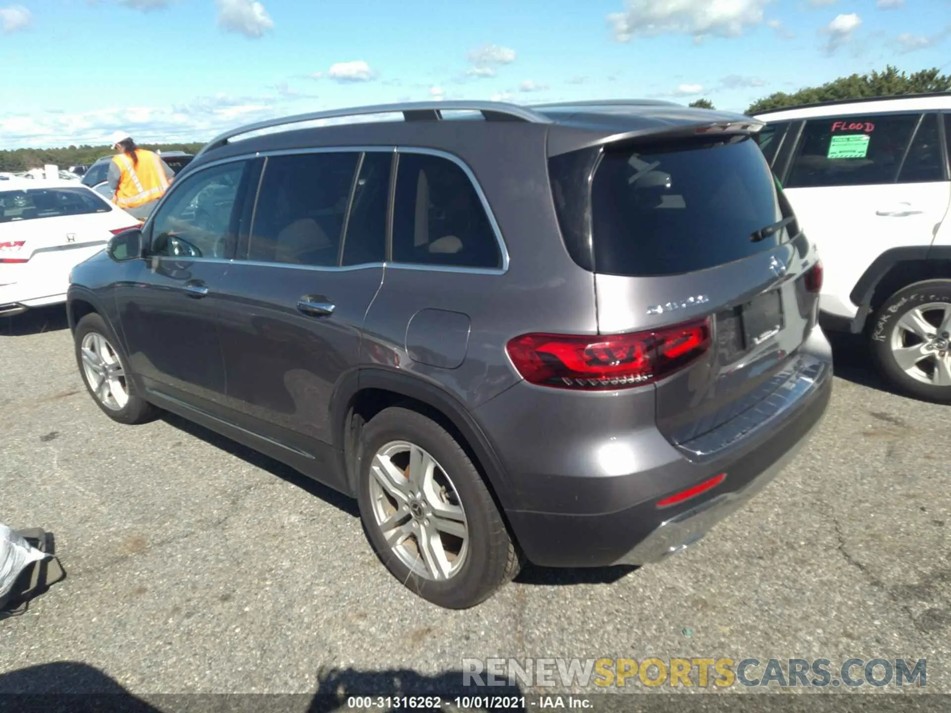 3 Photograph of a damaged car W1N4M4HB9LW036475 MERCEDES-BENZ GLB 2020