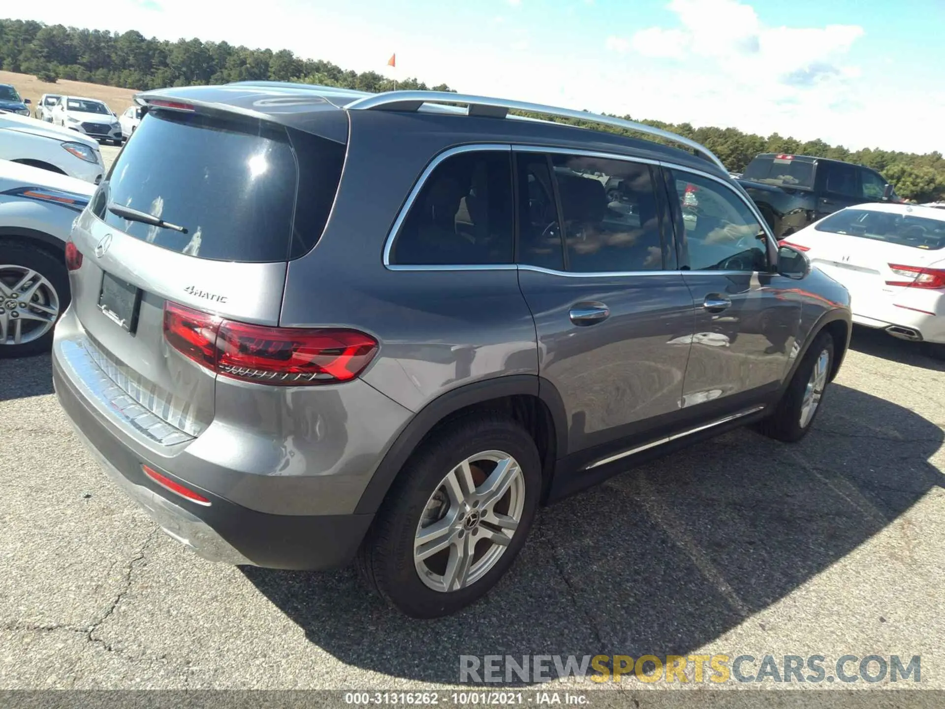 4 Photograph of a damaged car W1N4M4HB9LW036475 MERCEDES-BENZ GLB 2020