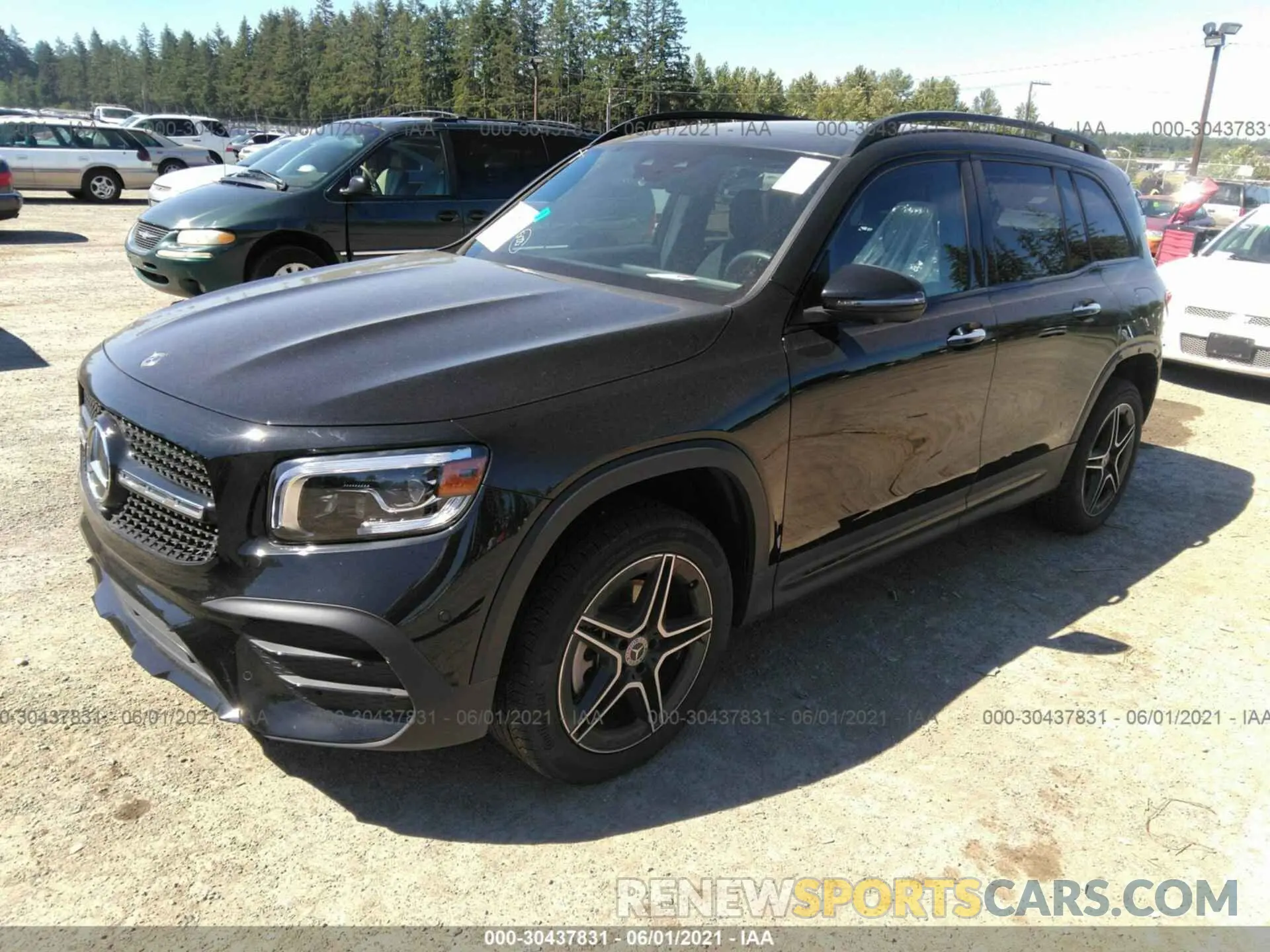2 Photograph of a damaged car W1N4M4HBXMW090868 MERCEDES-BENZ GLB 2021
