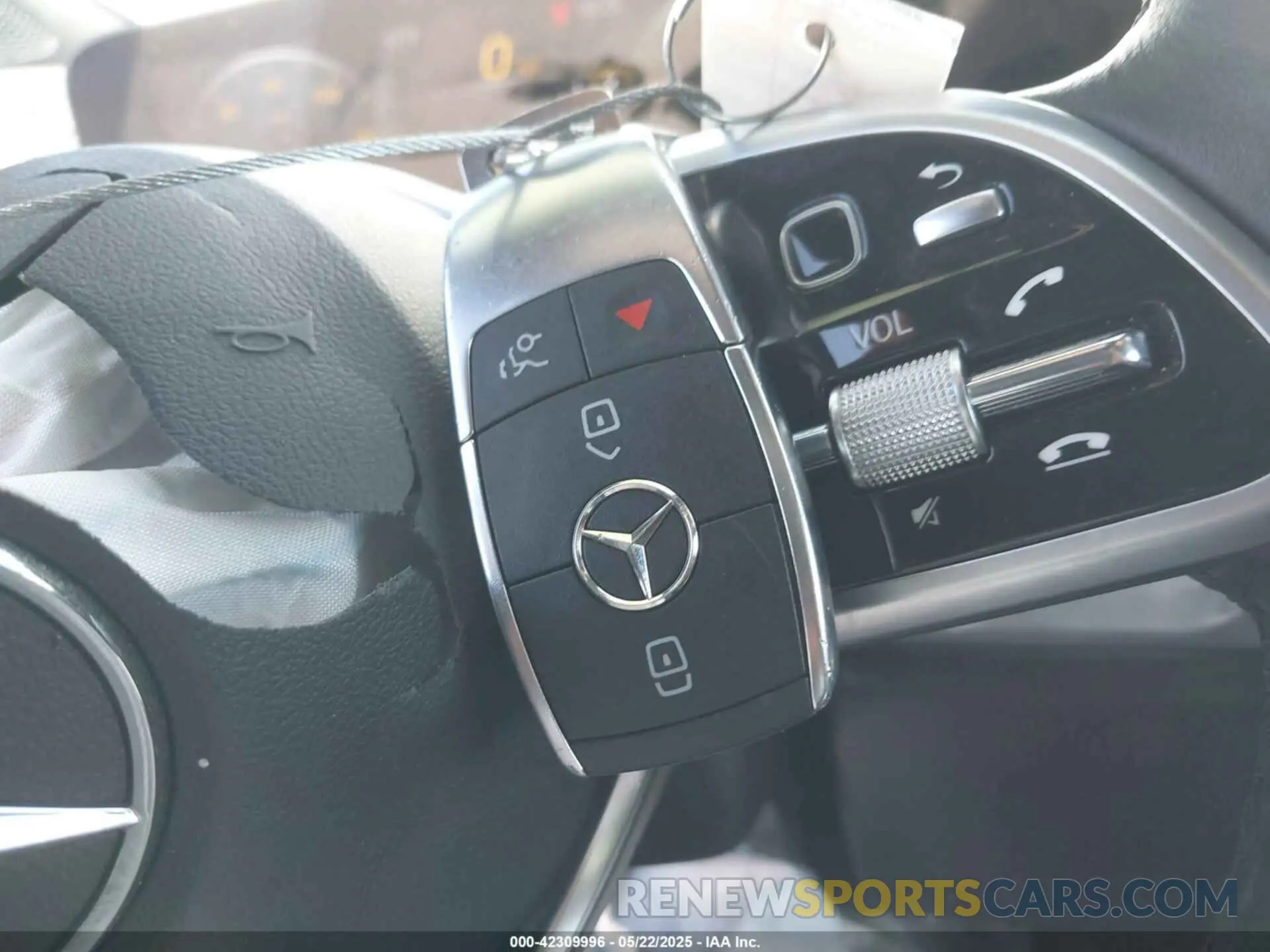 11 Фотография поврежденного автомобиля 0W1N4M4HB6PW32989 MERCEDES-BENZ GLB 2023