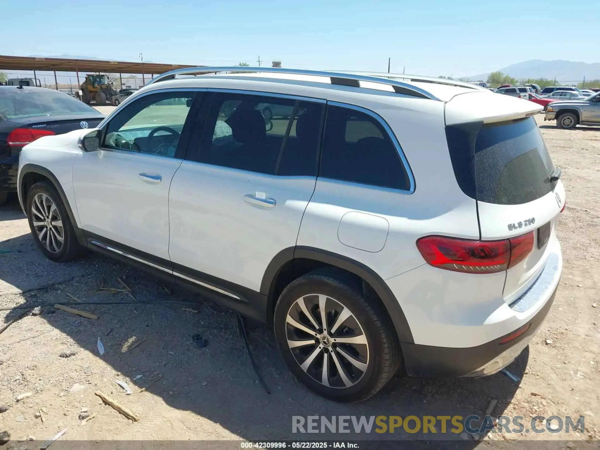 3 Фотография поврежденного автомобиля 0W1N4M4HB6PW32989 MERCEDES-BENZ GLB 2023