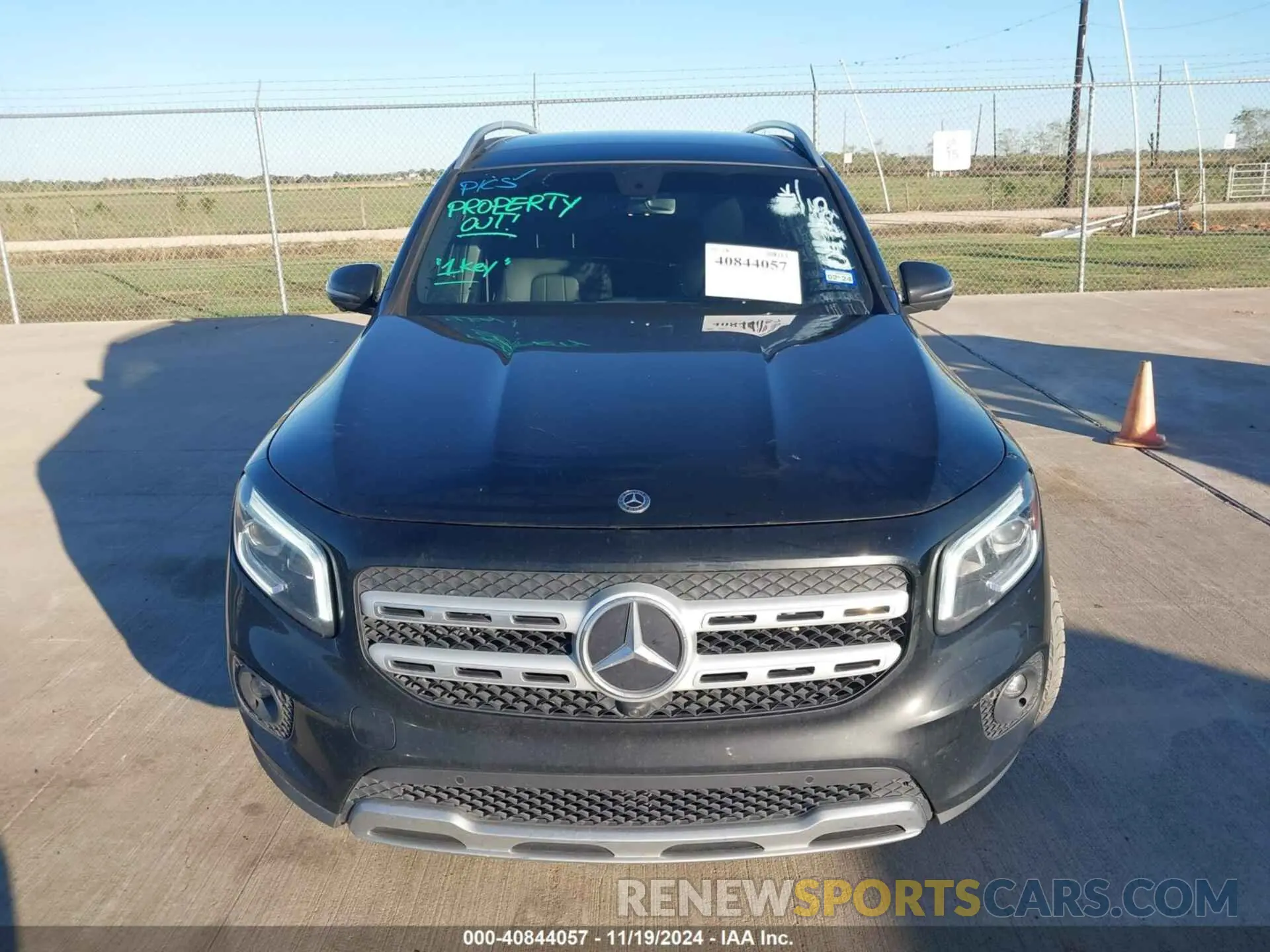 12 Photograph of a damaged car W1N4M4GB0LW047155 MERCEDES-BENZ GLB 250 2020