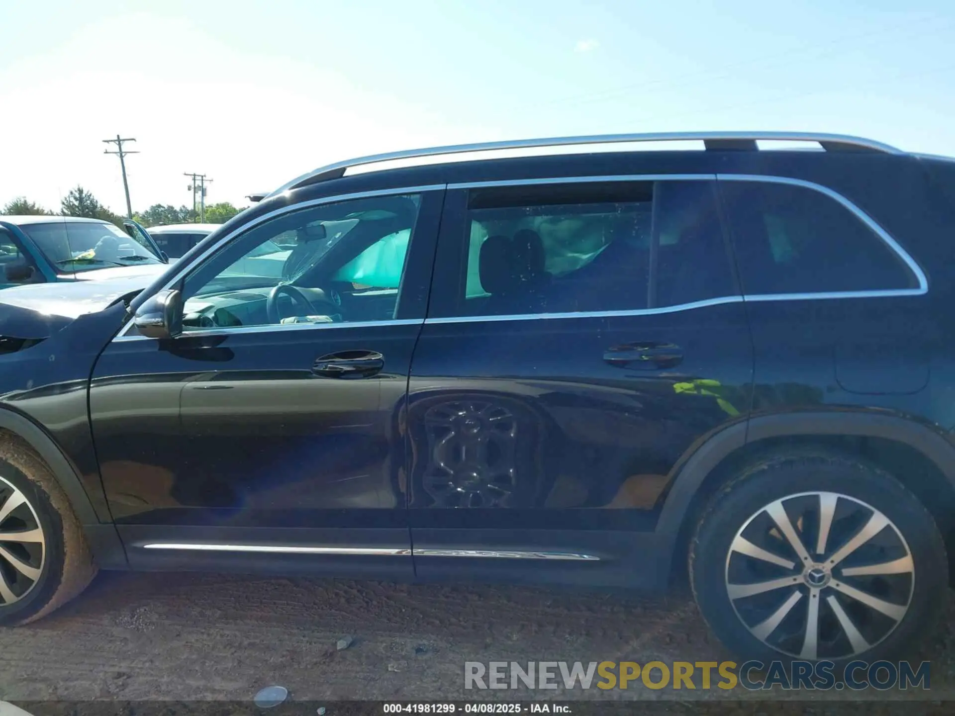 14 Photograph of a damaged car W1N4M4GB1LW042630 MERCEDES-BENZ GLB 250 2020